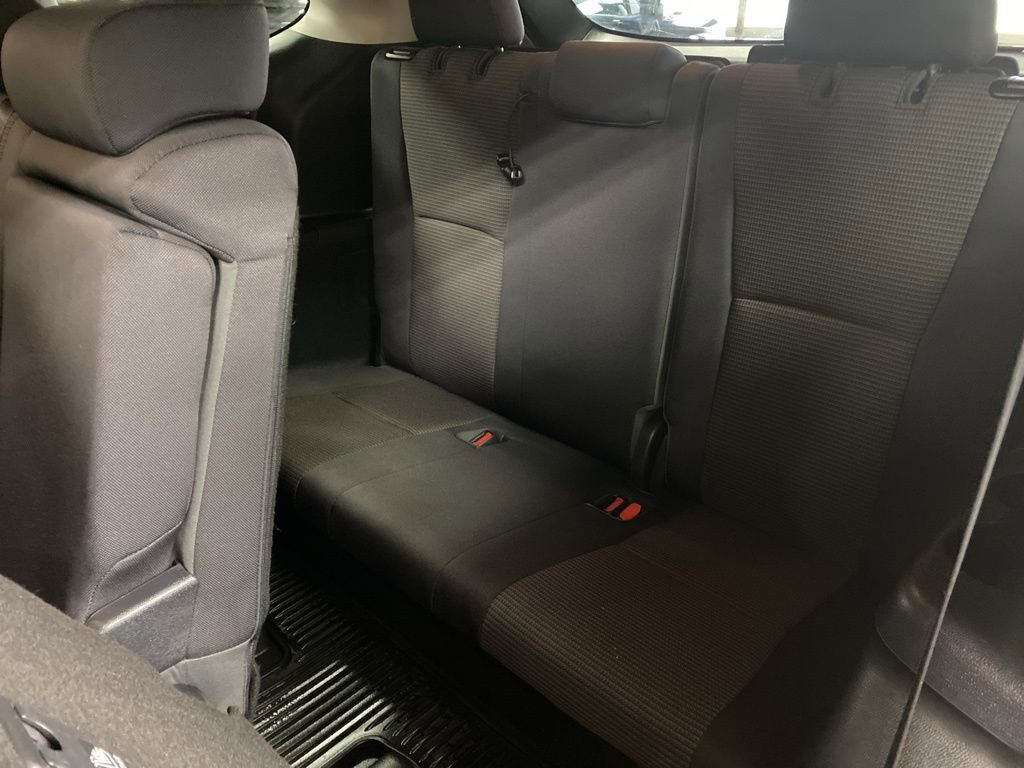 Used 2020 Toyota Highlander LE AWD/4WD image 30