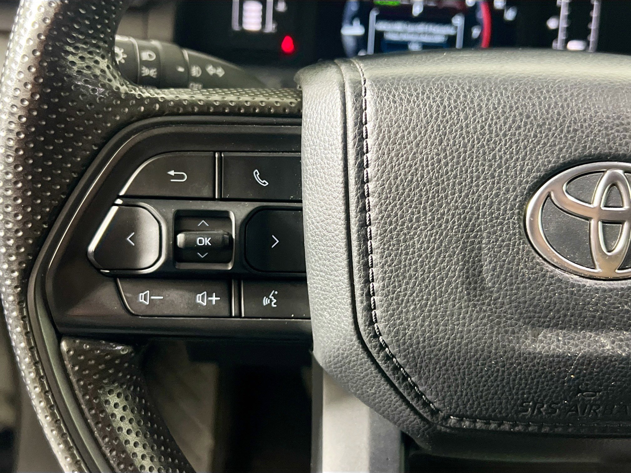 Used 2024 Toyota Tacoma SR5 RWD image 18