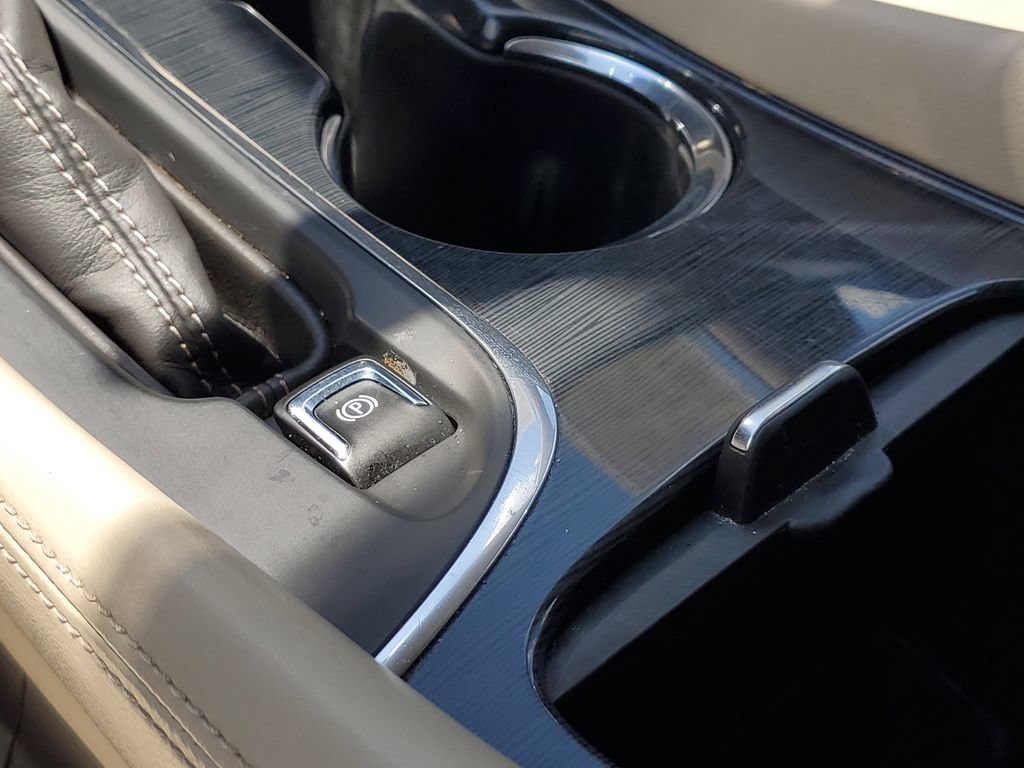 Used 2017 Buick Envision Essence FWD image 29