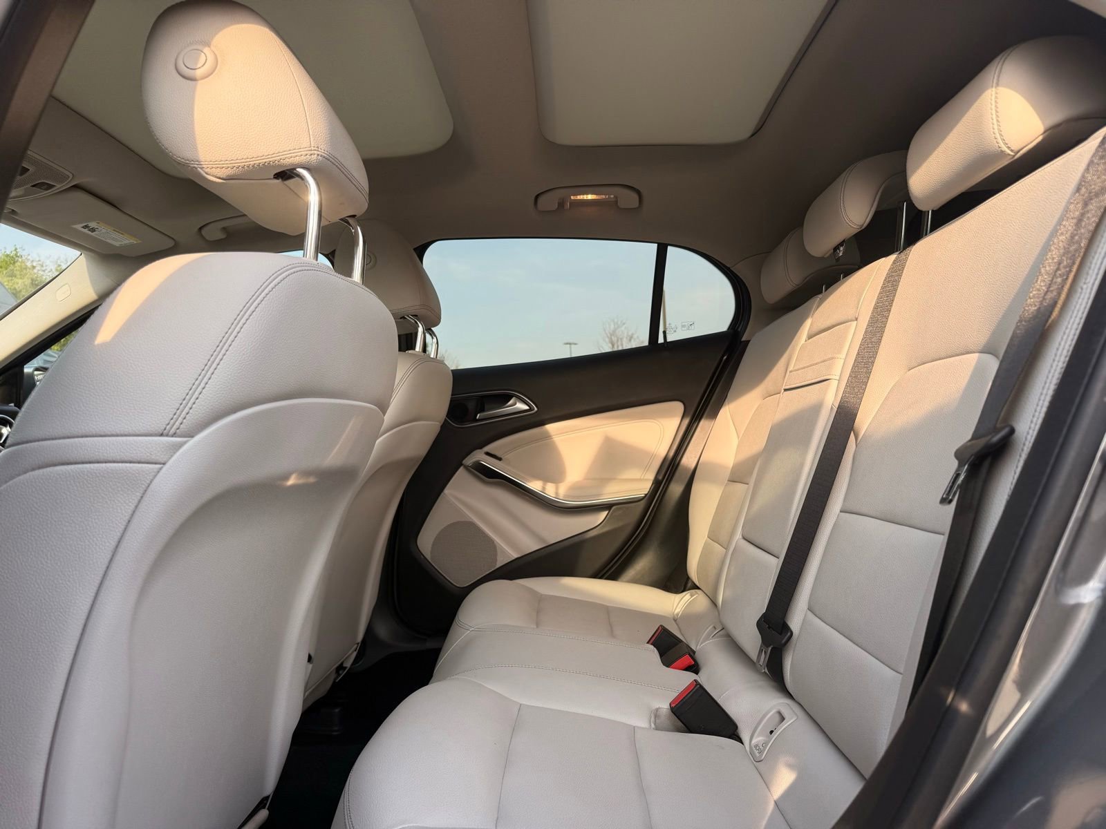 Used 2015 Mercedes-Benz GLA 250 4MATIC image 26