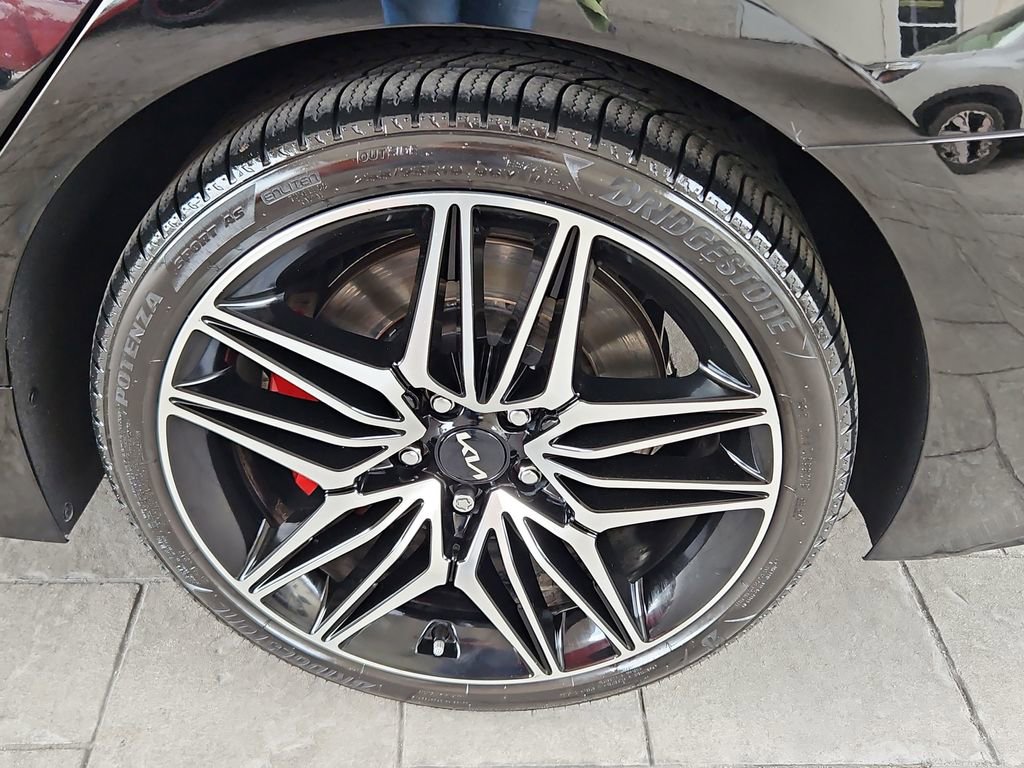 Used 2022 Kia Stinger GT2 image 36