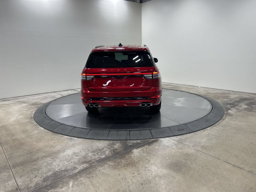 New 2026 Lincoln Aviator AWD w/ Jet Appearance Package image 7