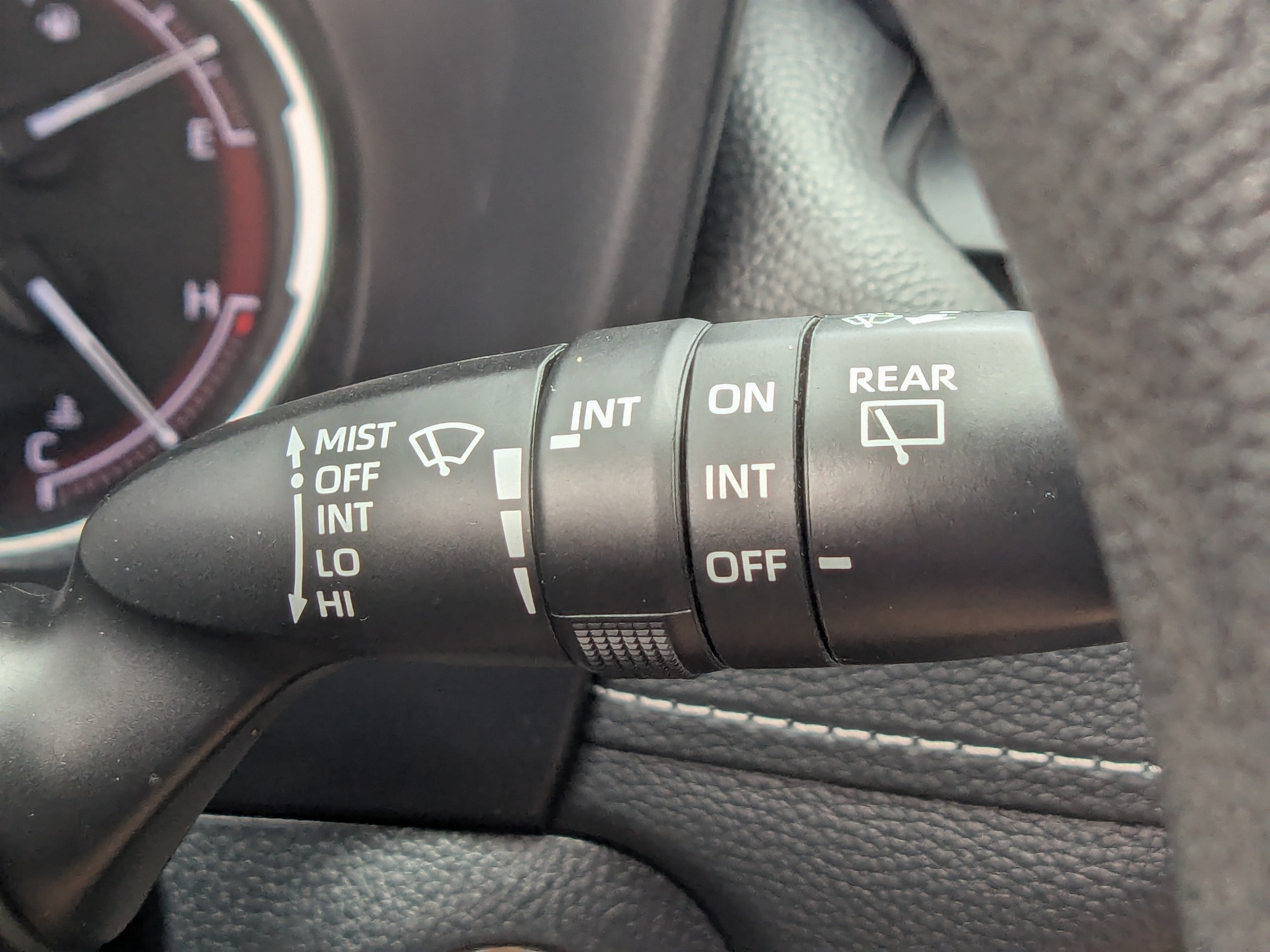 Used 2023 Toyota RAV4 XLE FWD image 27