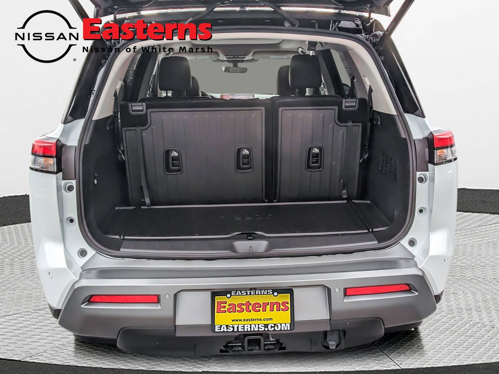 New 2026 Nissan Pathfinder Platinum image 11