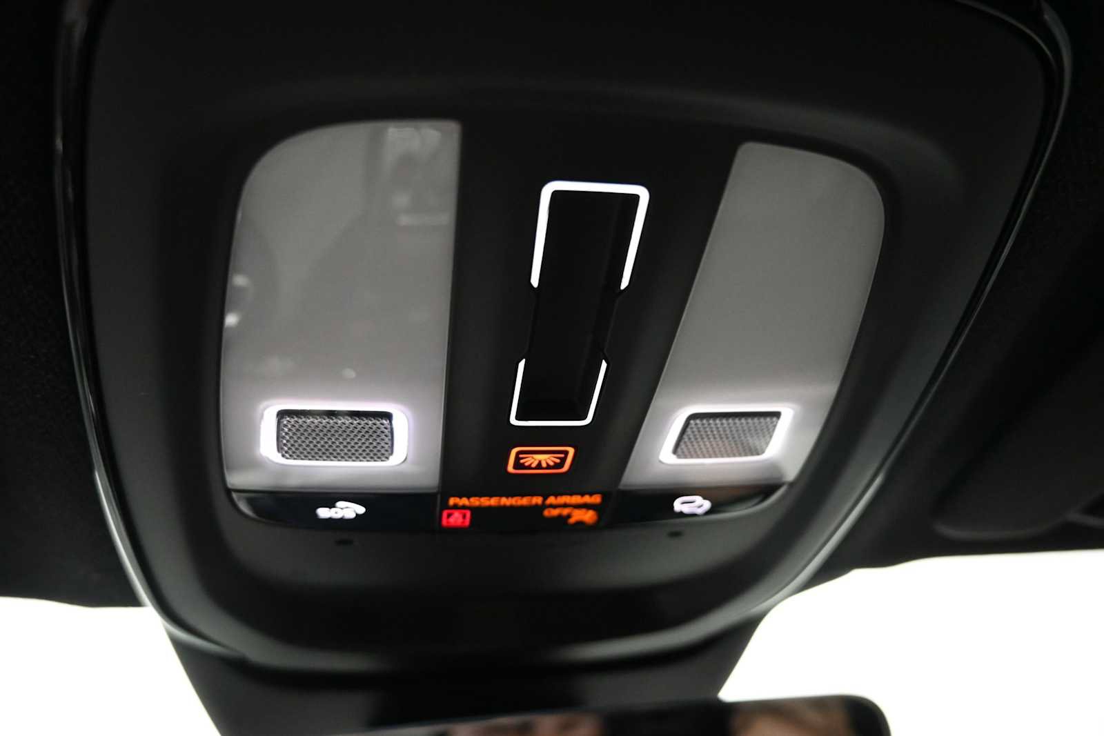 Used 2023 Volvo XC40 B5 Plus w/ Driver Assist Package AWD/4WD image 28