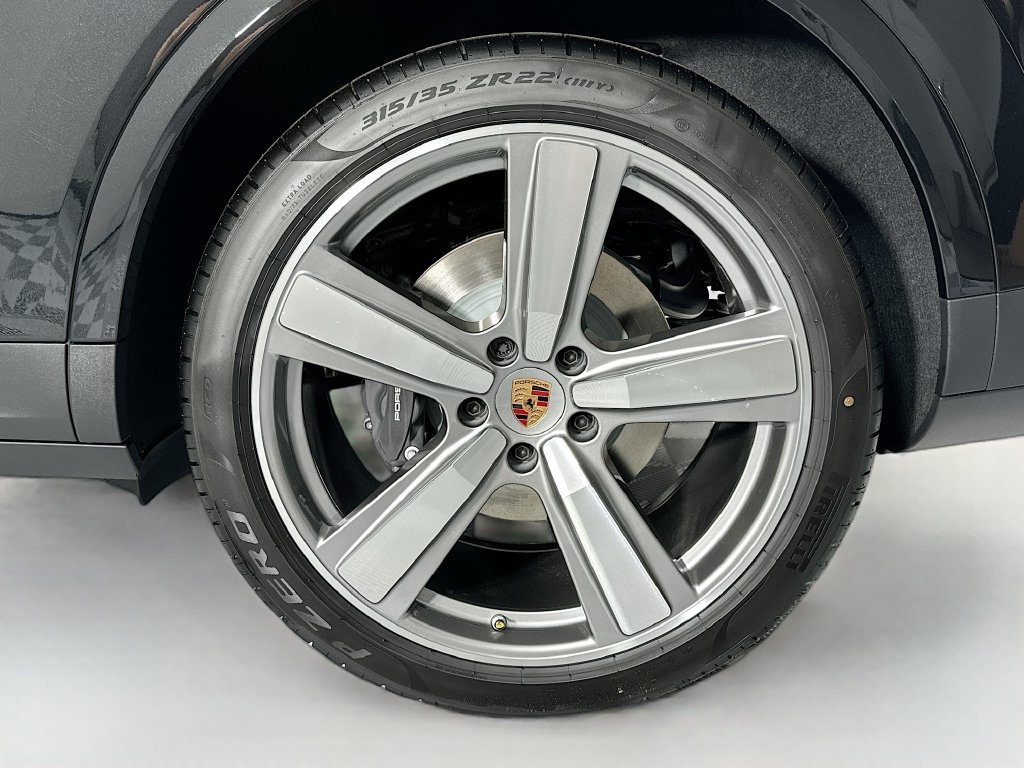 New 2026 Porsche Cayenne AWD/4WD image 33