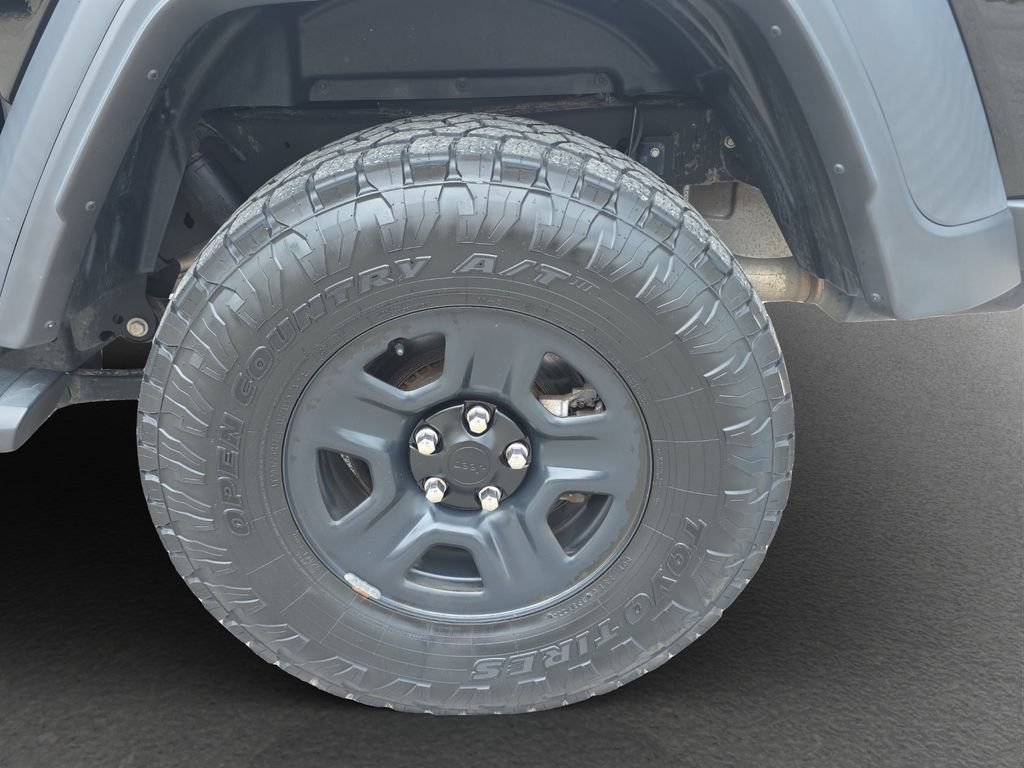 Used 2020 Jeep Gladiator Sport AWD/4WD image 5
