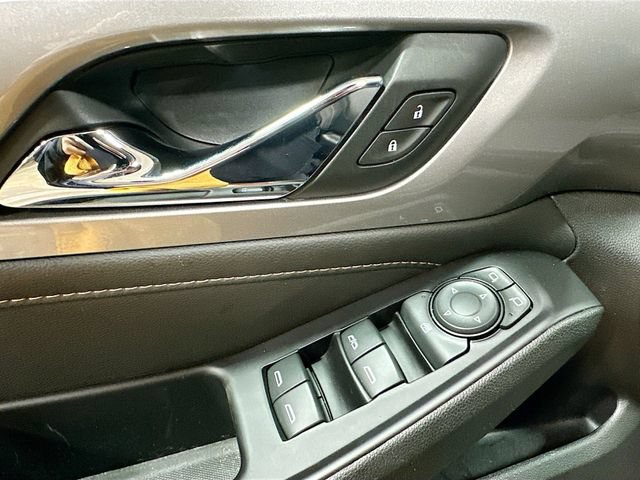 Used 2019 Chevrolet Traverse LT w/ LPO, Floor Liner Package AWD/4WD image 17