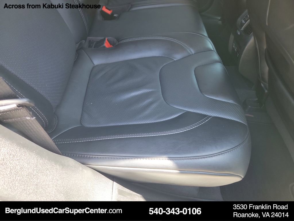 Used 2023 Jeep Cherokee Altitude Lux image 20