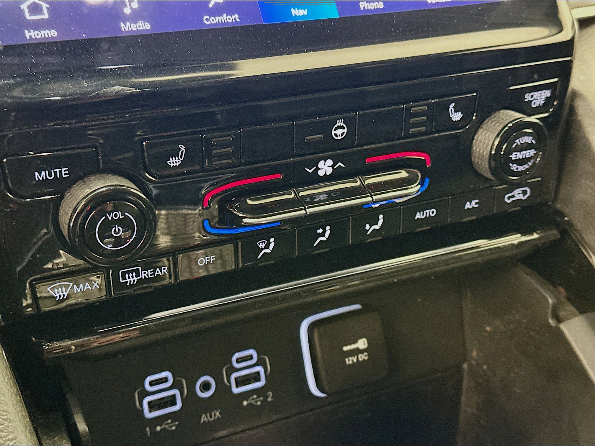 Used 2023 Jeep Grand Cherokee Limited image 24