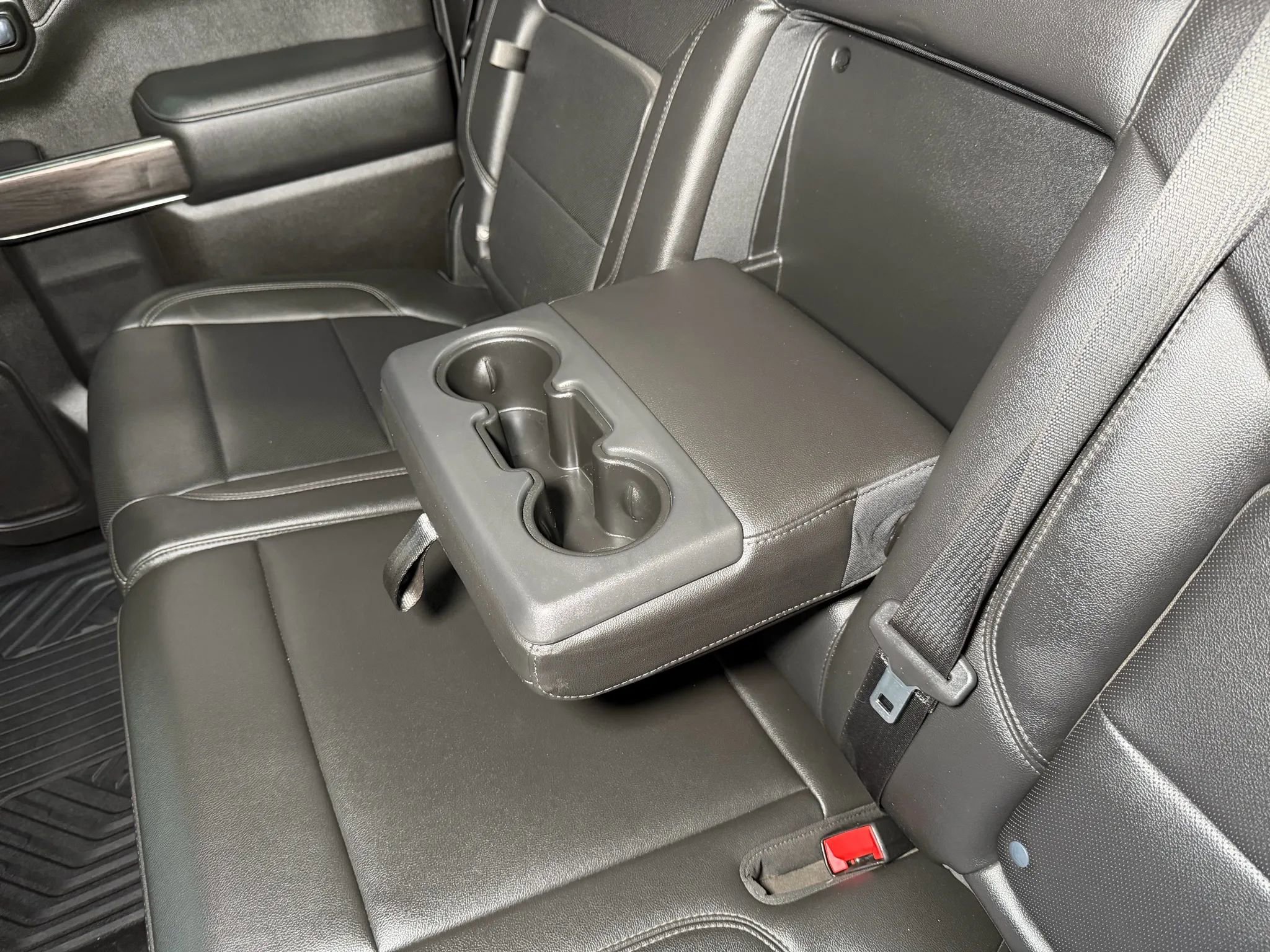 Used 2020 Chevrolet Silverado 1500 LTZ image 23