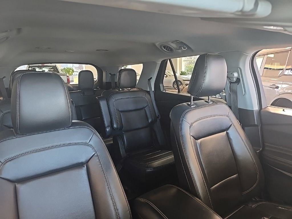 Used 2020 Ford Explorer XLT w/ Equipment Group 202A image 37
