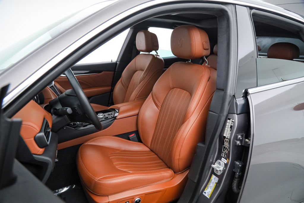 Certified 2023 Maserati Levante GT AWD/4WD image 16