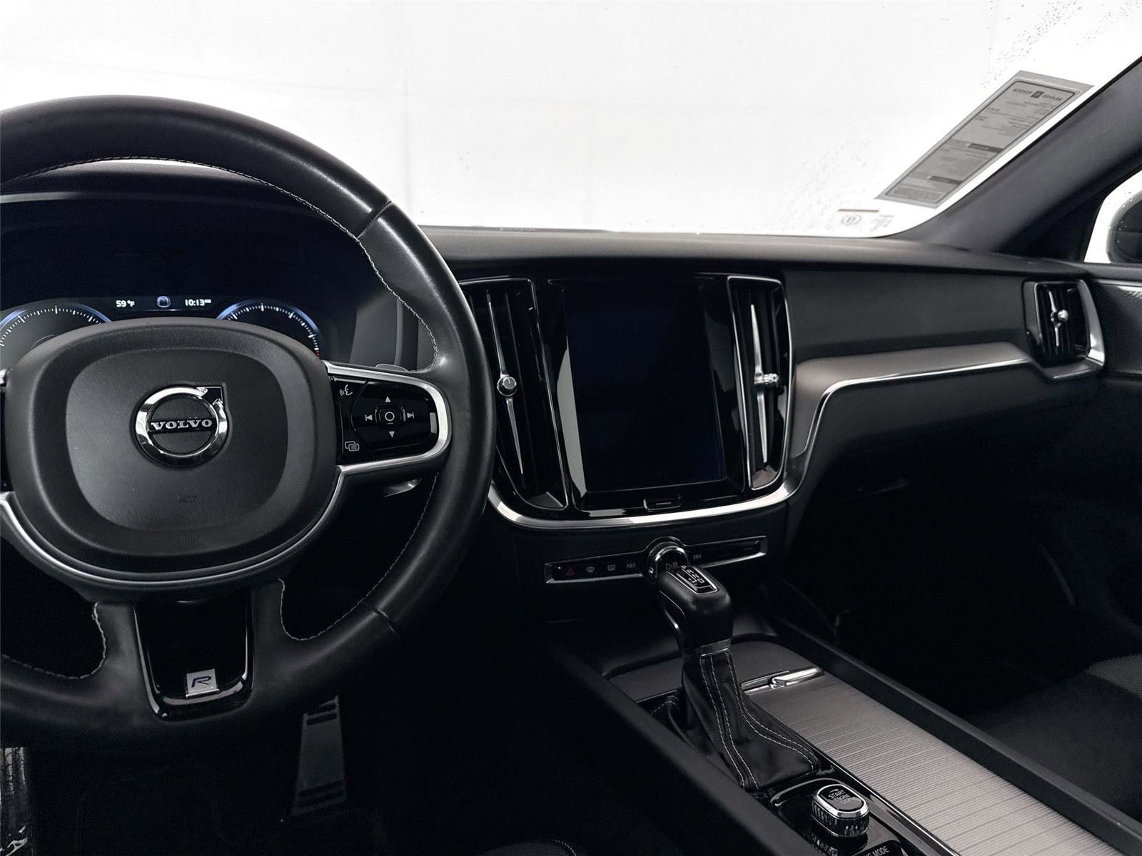 Used 2019 Volvo S60 T5 R-Design image 34