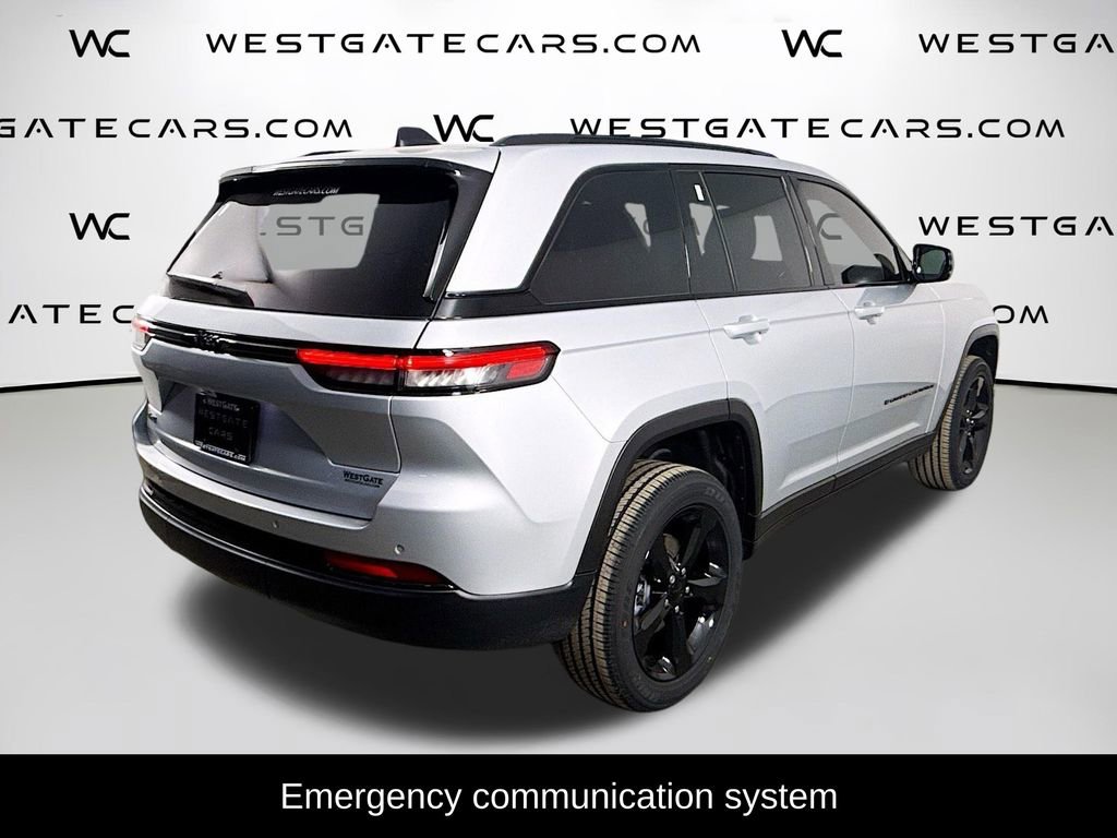 New 2025 Jeep Grand Cherokee Altitude image 8
