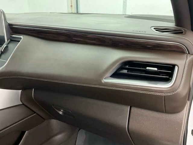 Used 2022 Chevrolet Suburban Z71 image 12