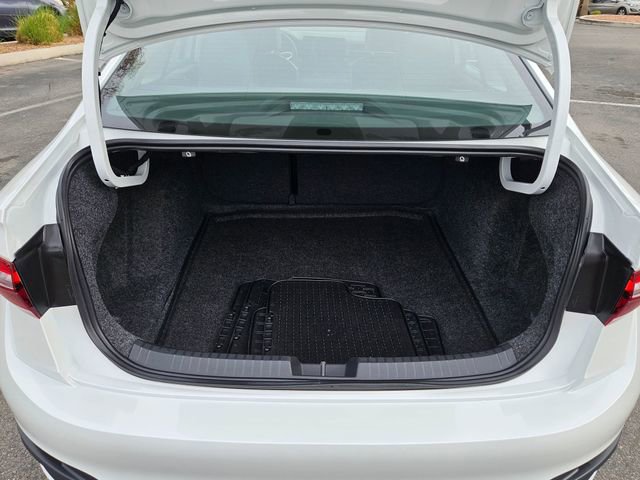 Used 2025 Volkswagen Jetta SE image 14