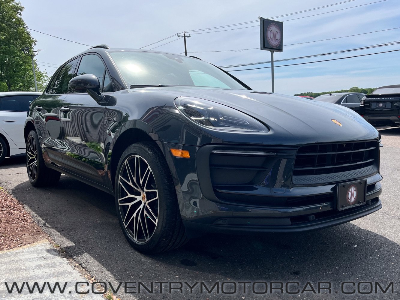 Used 2022 Porsche Macan AWD/4WD image 4