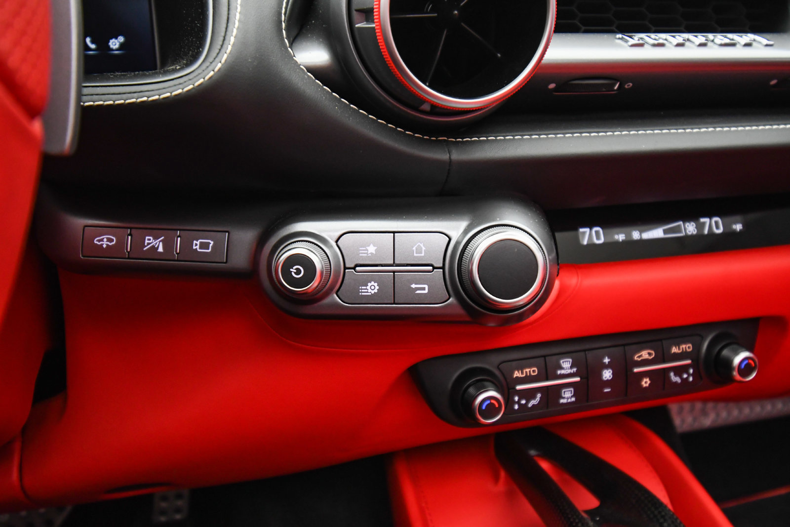 Used 2022 Ferrari 812 GTS RWD image 33