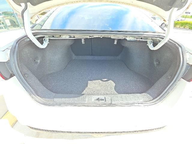 Used 2023 Nissan Sentra SR w/ SR Premium Package FWD image 27