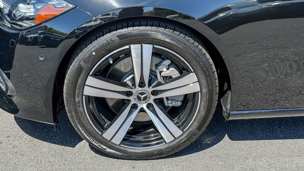 Used 2025 Mercedes-Benz C 300 4MATIC Sedan image 5