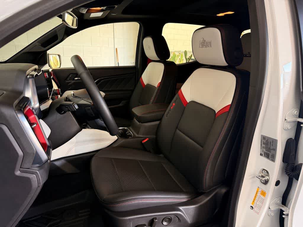 Used 2025 GMC Canyon AT4 w/ AT4X AEV Edition AWD/4WD image 10