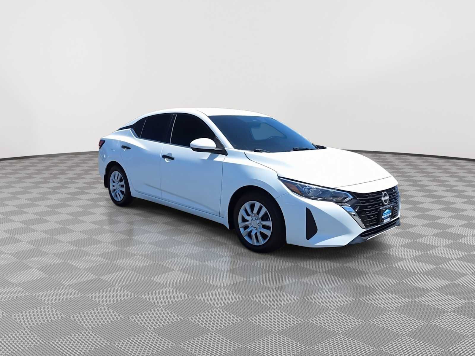 Used 2025 Nissan Sentra S FWD image 2