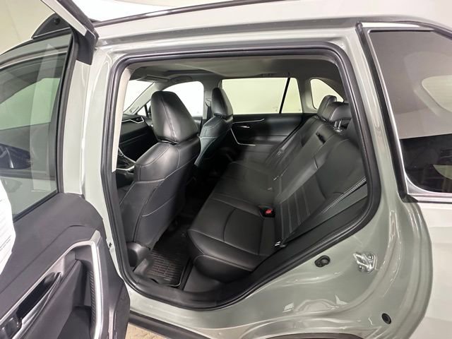 Used 2023 Toyota RAV4 XLE Premium image 15