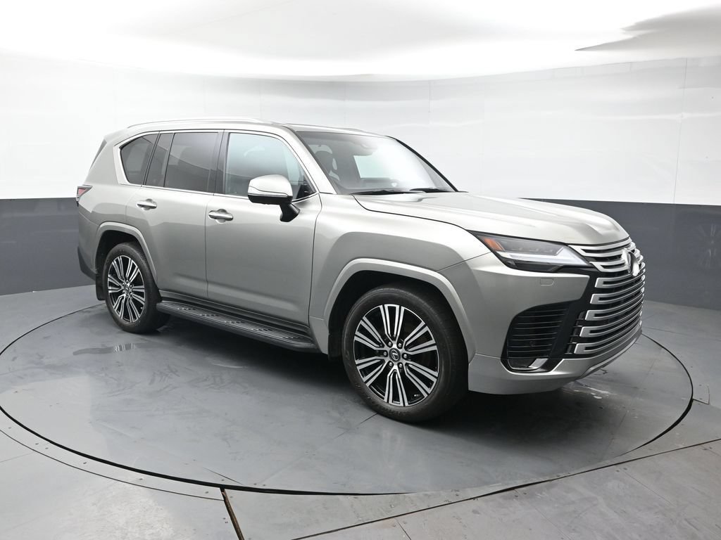 Used 2023 Lexus LX 600 4WD w/ Luxury Package image 7