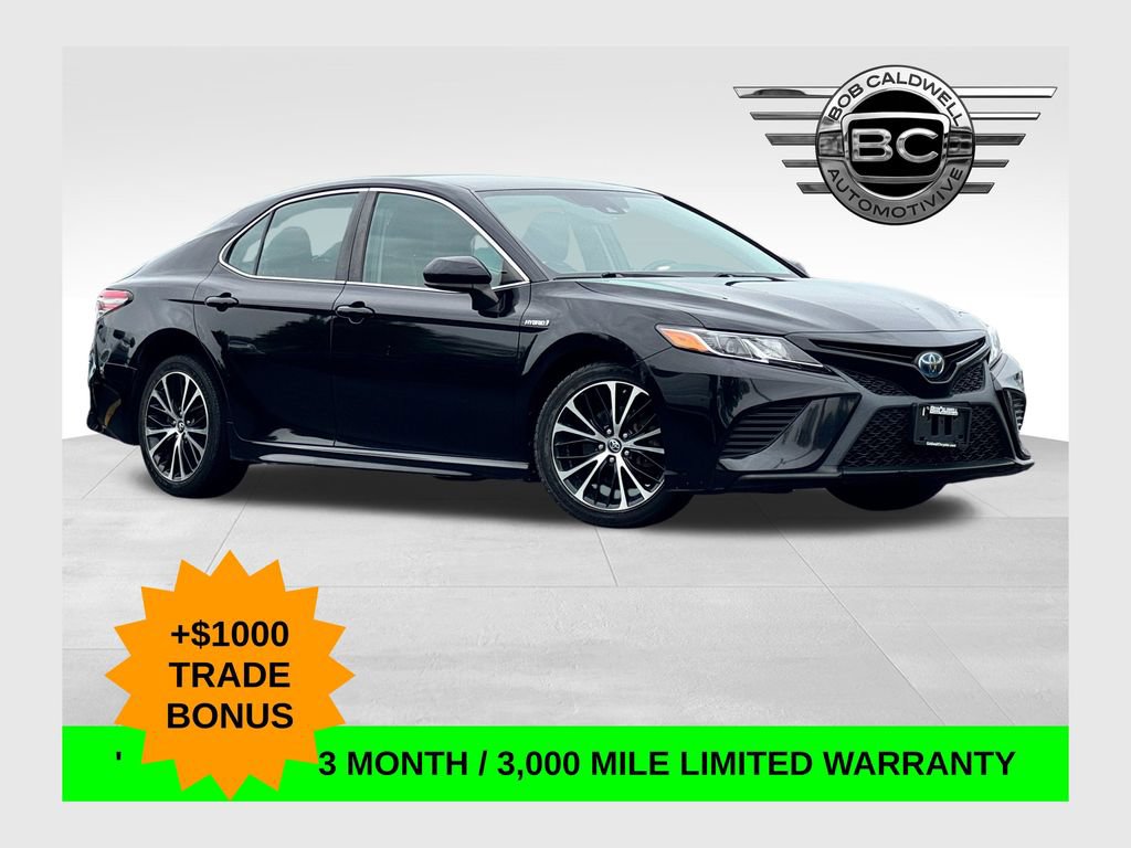 Used 2019 Toyota Camry SE FWD image 1