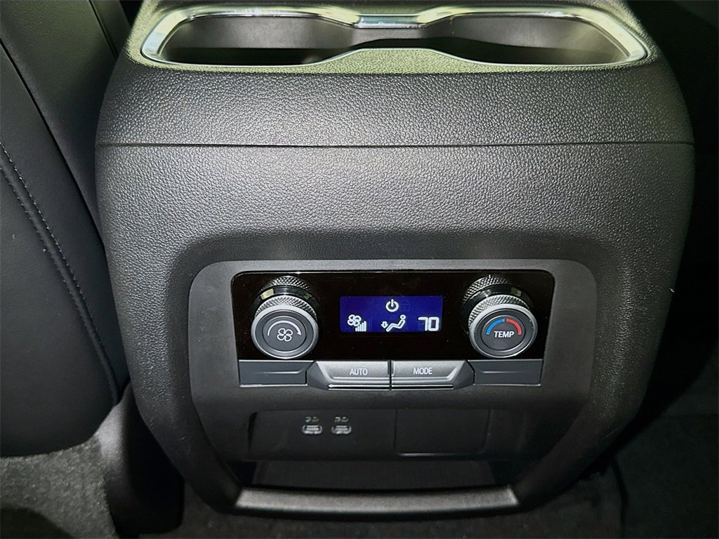 Used 2025 Buick Enclave Preferred image 24