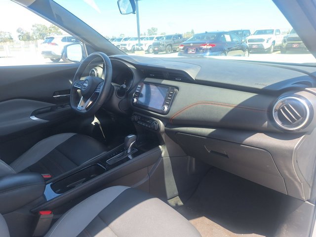 Used 2023 Nissan Kicks SR w/ SR Premium Package FWD image 19