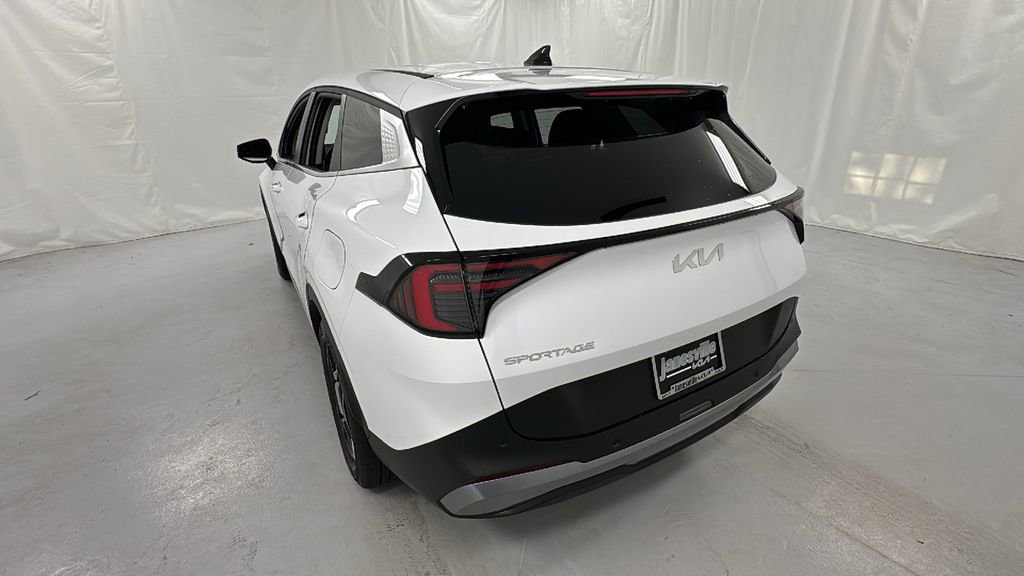 Used 2026 Kia Sportage EX image 5
