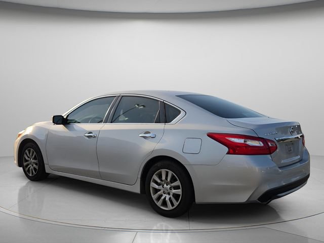 Used 2016 Nissan Altima 2.5 S w/ Power Driver Seat Package FWD image 9