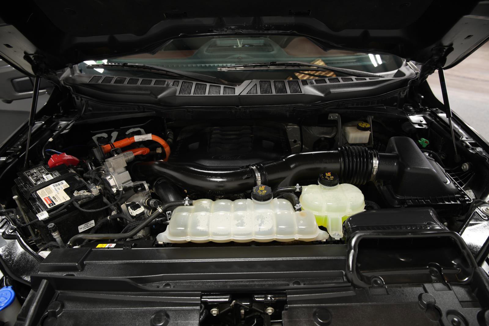 Used 2021 Ford F150 Lariat w/ Max Trailer Tow Package image 12