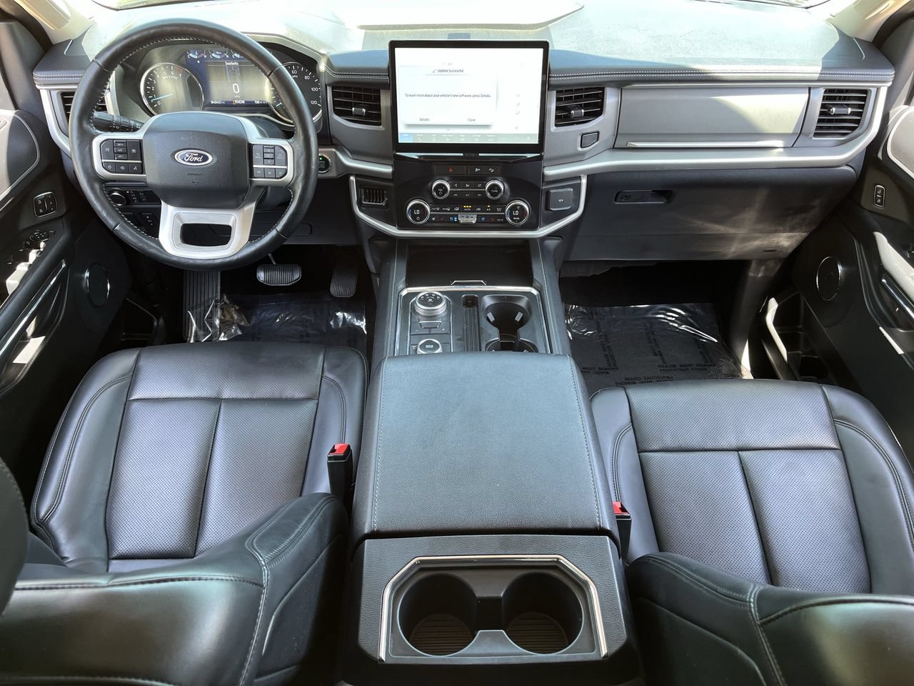 Used 2022 Ford Expedition XLT AWD/4WD image 9
