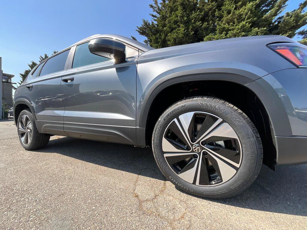 New 2026 Volkswagen Taos SE AWD/4WD image 10