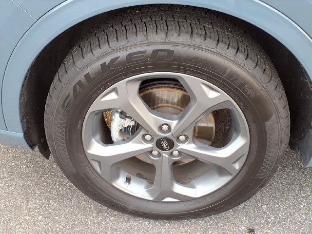 Used 2023 Ford Escape ST-Line w/ Tech Pack #1 AWD/4WD image 9