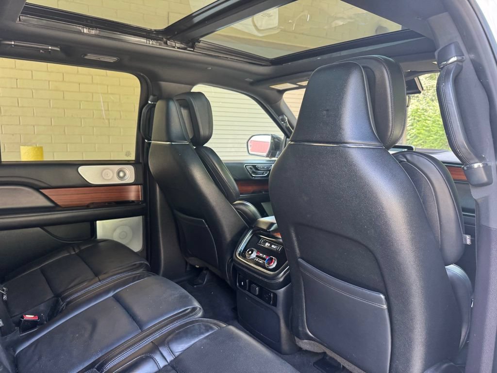Used 2018 Lincoln Navigator L Reserve w/ Technology Package AWD/4WD image 30