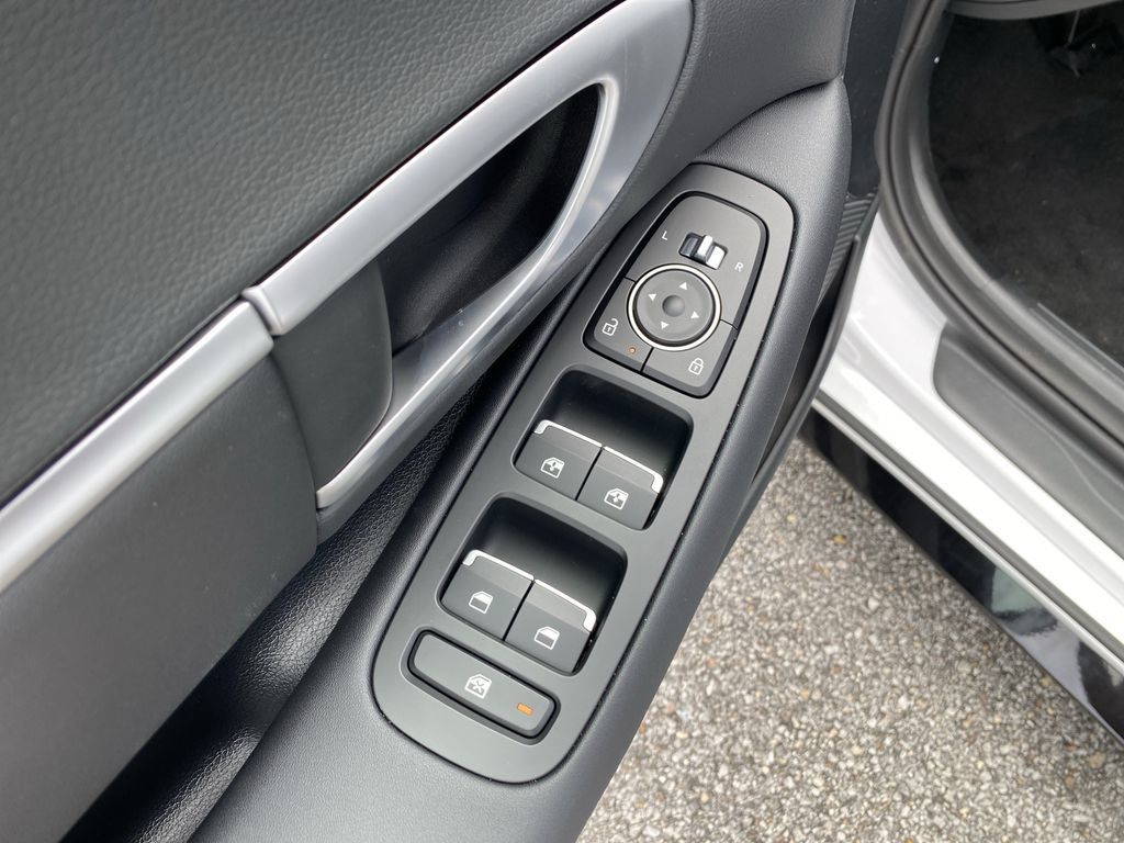 New 2026 Hyundai Sonata SEL FWD image 19
