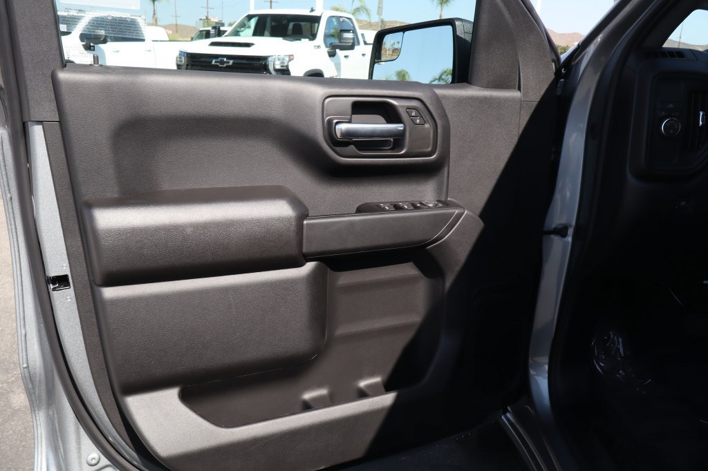 New 2026 Chevrolet Silverado 1500 Custom w/ LPO, Dark Essentials Package RWD image 17