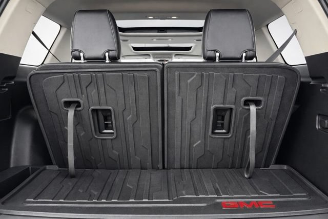 Used 2021 GMC Acadia Denali w/ Denali Ultimate Package AWD/4WD image 8