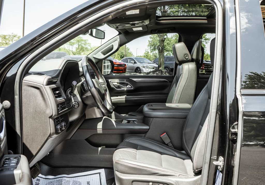 Used 2021 Chevrolet Suburban RST w/ Luxury Package AWD/4WD image 24