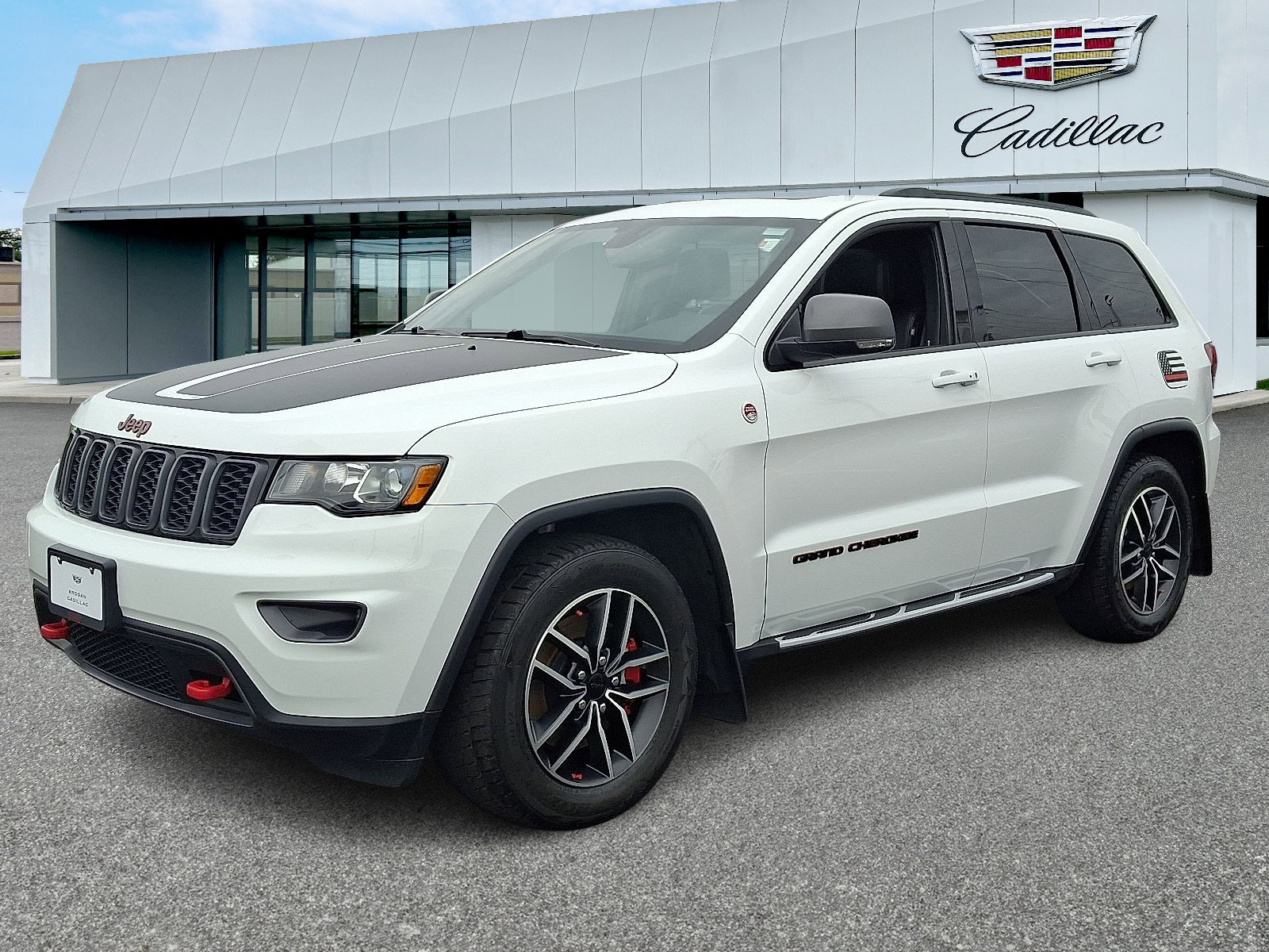 Used 2021 Jeep Grand Cherokee Trailhawk image 3