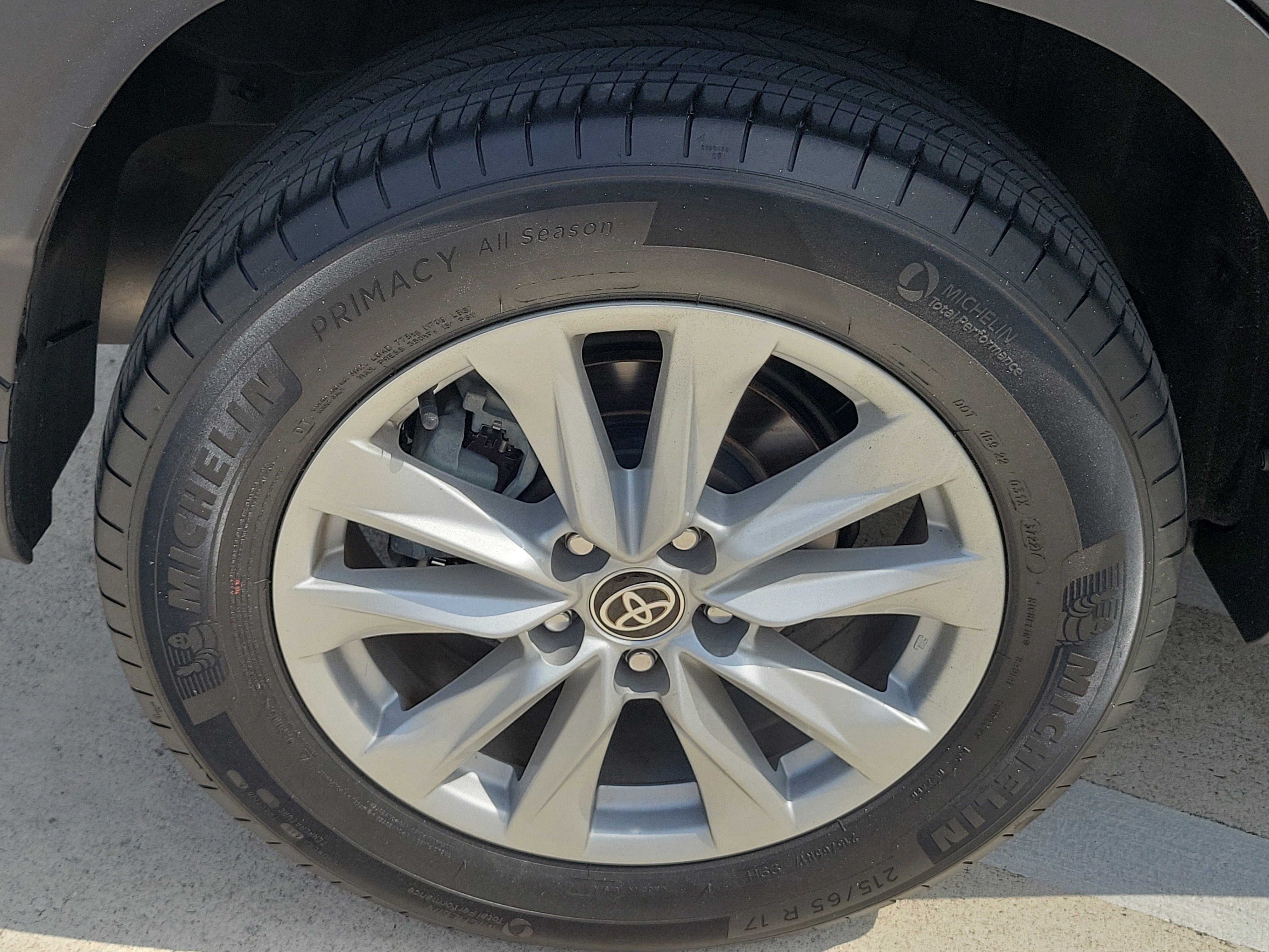 Certified 2022 Toyota Corolla Cross LE FWD image 7