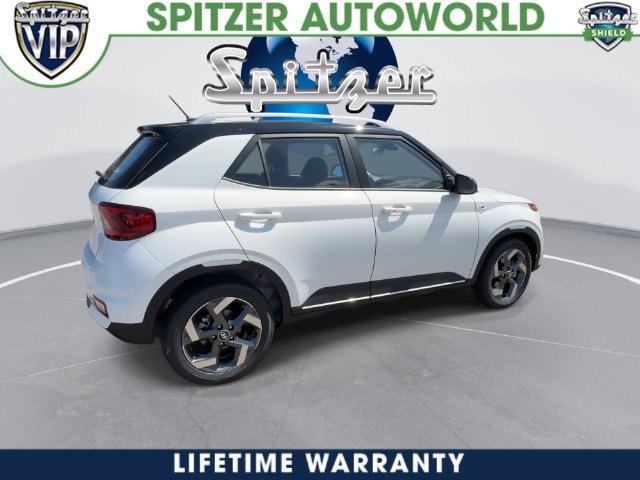 New 2026 Hyundai Venue SEL FWD image 15