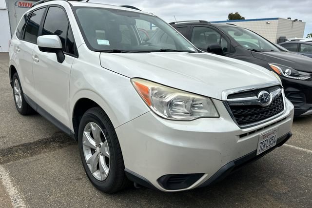 Used 2015 Subaru Forester 2.5i Premium AWD/4WD image 2