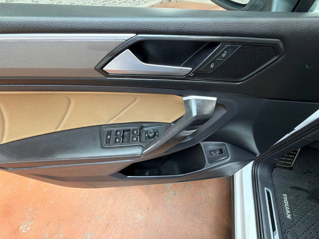 Used 2024 Volkswagen Tiguan SE R-Line FWD image 22