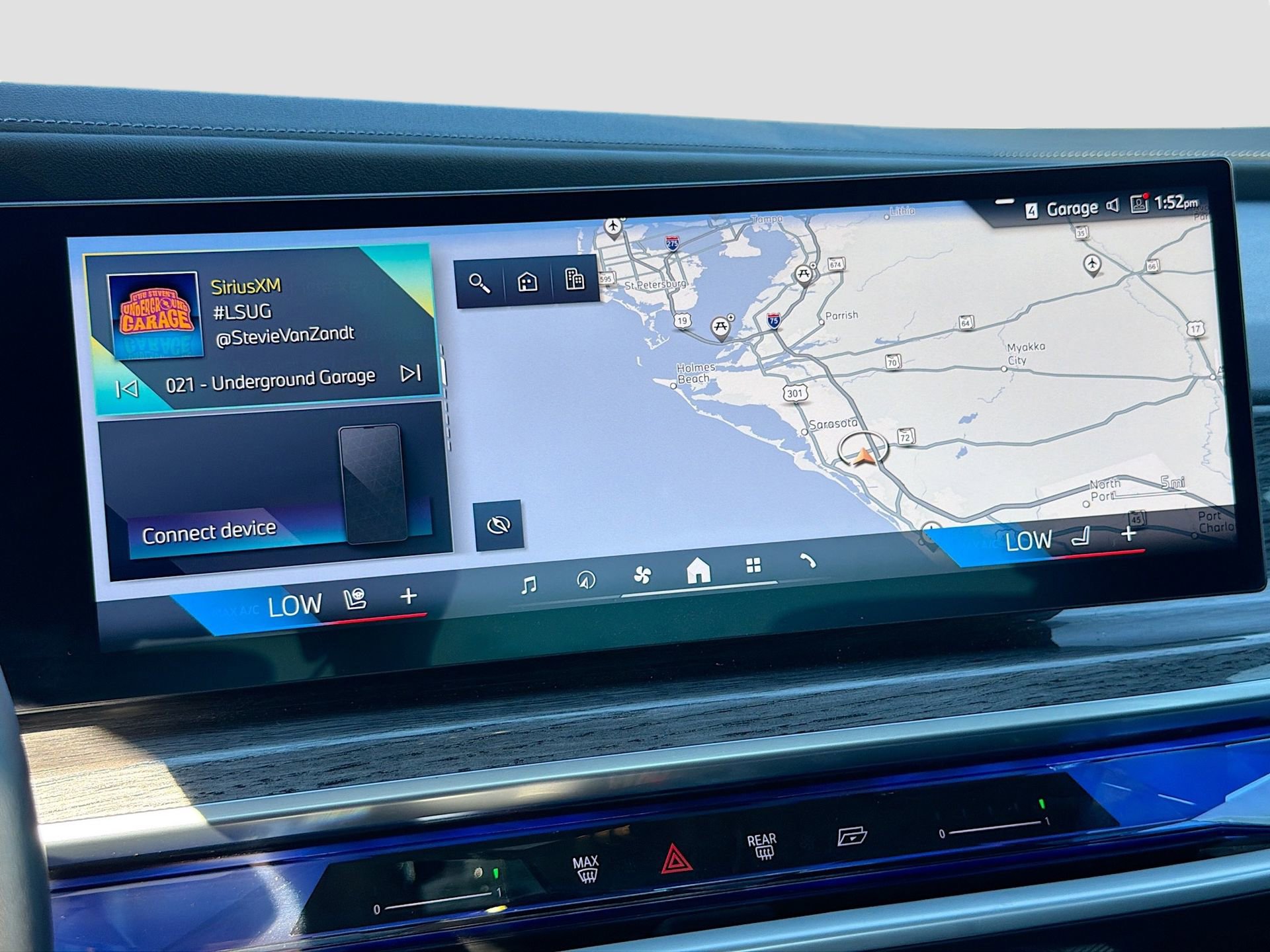 Certified 2024 BMW 740i image 33