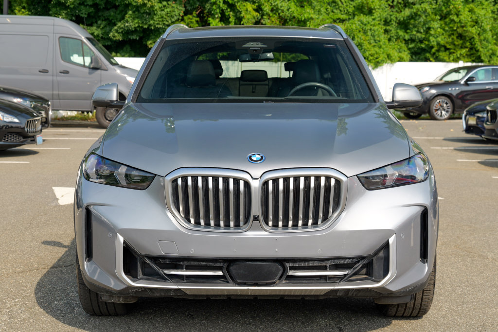 Used 2024 BMW X5 xDrive50e AWD/4WD image 2